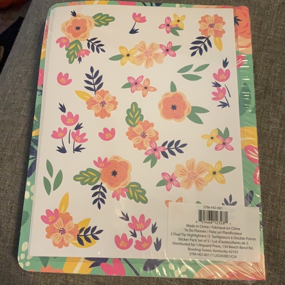 Steel Mill and co. Floral planner in plastic wrap - Picture 2 of 4